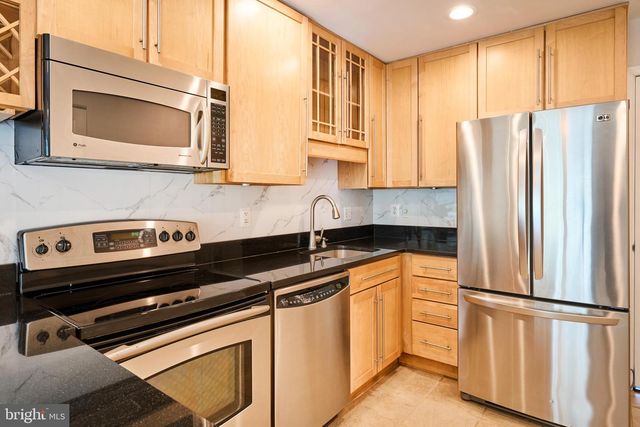 1904 WINTERPORT CL, Reston, VA 20191