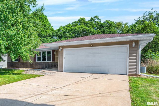 109 PEBBLE Court, East Peoria, IL 61611