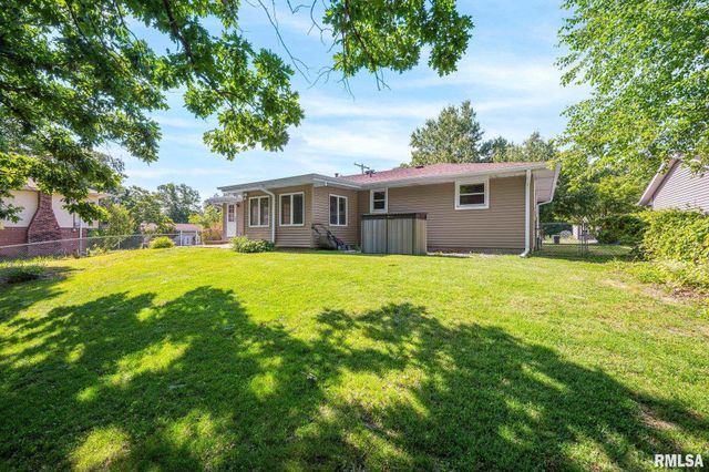 109 PEBBLE Court, East Peoria, IL 61611