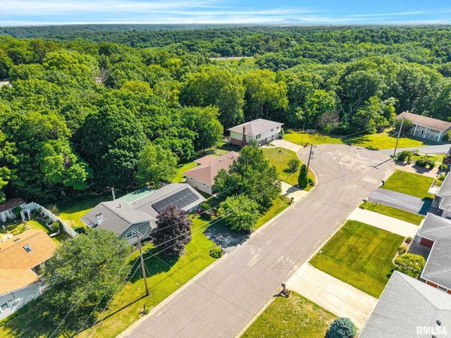 109 PEBBLE Court, East Peoria, IL 61611