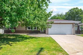 109 PEBBLE Court, East Peoria, IL 61611