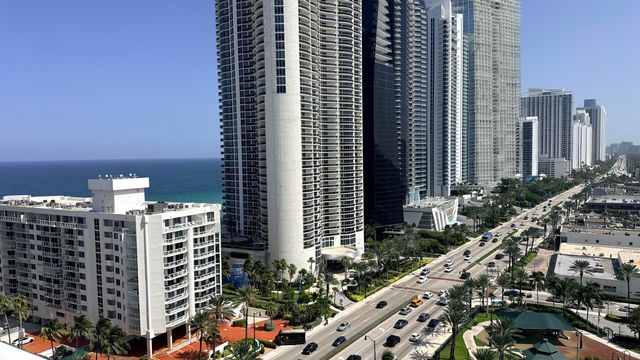 210 174TH Street 1901, Sunny Isles Beach, FL 33160