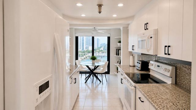 210 174TH Street 1901, Sunny Isles Beach, FL 33160