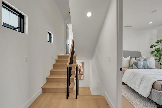 1073 Opal Street, San Diego, CA 92109