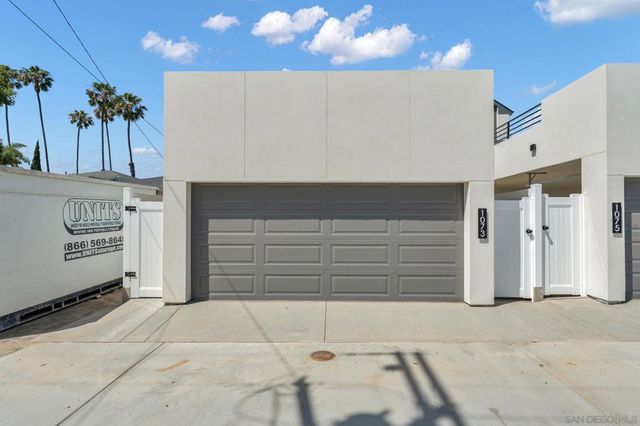 1073 Opal Street, San Diego, CA 92109