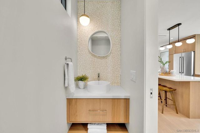 1073 Opal Street, San Diego, CA 92109