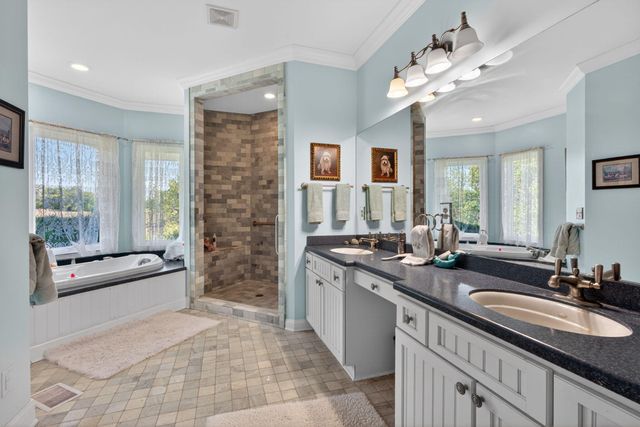 2027 Clintonville Road, Paris, KY 40361