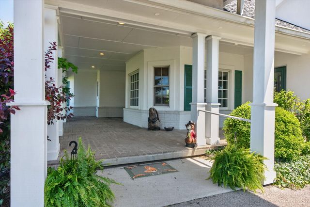 2027 Clintonville Road, Paris, KY 40361