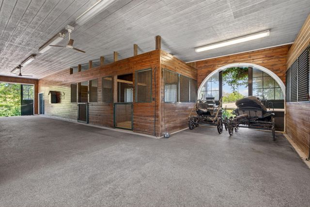 2027 Clintonville Road, Paris, KY 40361