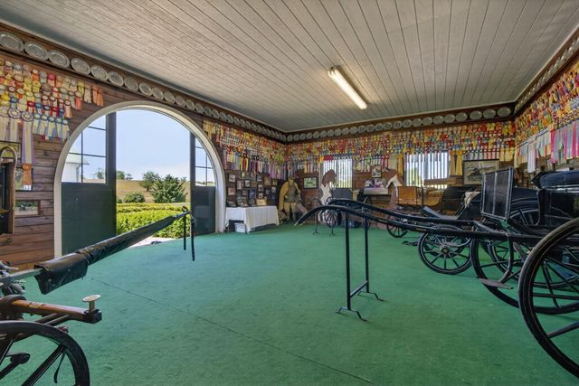 2027 Clintonville Road, Paris, KY 40361