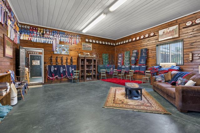 2027 Clintonville Road, Paris, KY 40361