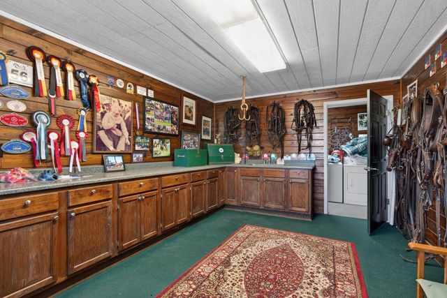 2027 Clintonville Road, Paris, KY 40361