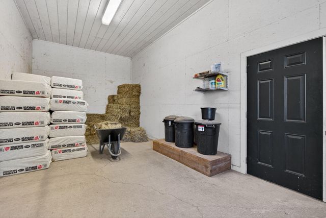 2027 Clintonville Road, Paris, KY 40361
