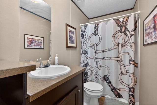 2027 Clintonville Road, Paris, KY 40361