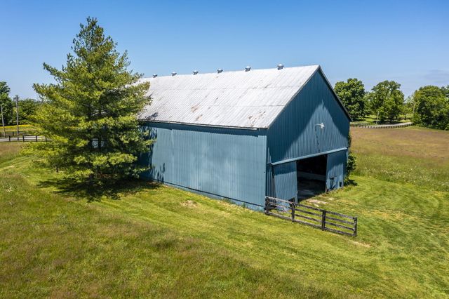 2027 Clintonville Road, Paris, KY 40361