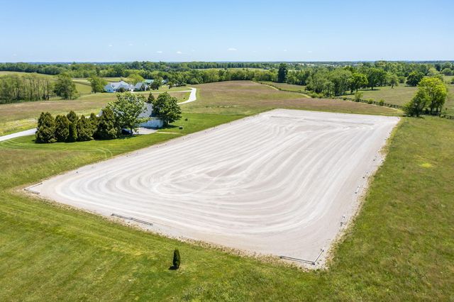 2027 Clintonville Road, Paris, KY 40361