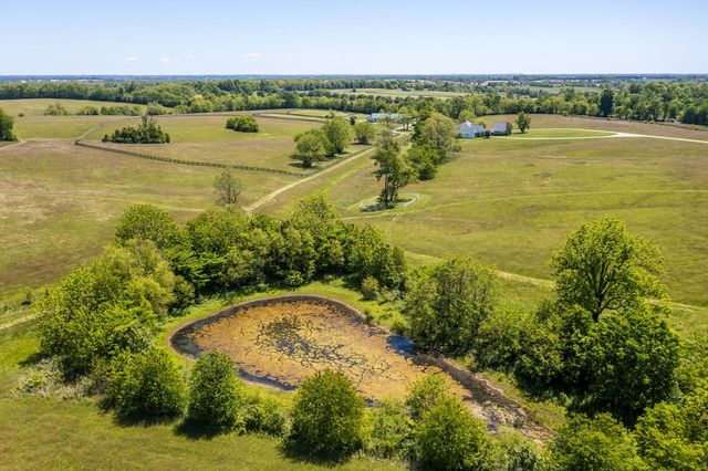 2027 Clintonville Road, Paris, KY 40361
