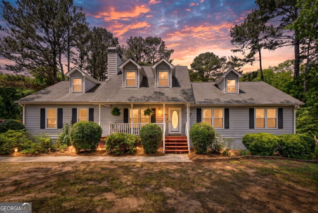 355 N Oakland Circle, Mcdonough, GA 30253