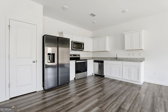 145 Swindon Drive, Mcdonough, GA 30253