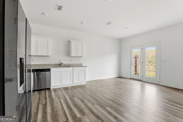 145 Swindon Drive, Mcdonough, GA 30253