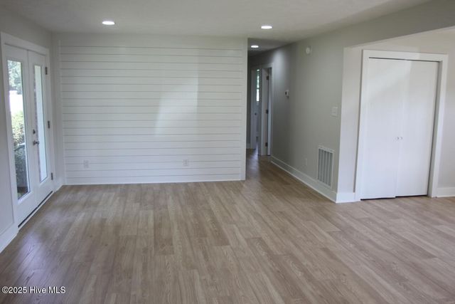 91 N Elmhurst Street, Clarkton, NC 28433