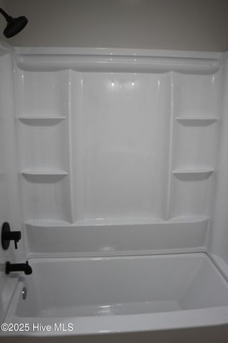 91 N Elmhurst Street, Clarkton, NC 28433