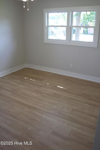 91 N Elmhurst Street, Clarkton, NC 28433