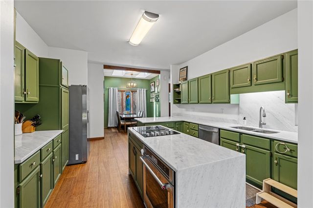 119 Shallowford Way, Seneca, SC 29672