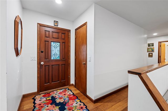 119 Shallowford Way, Seneca, SC 29672