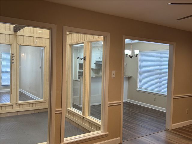 703 E Murco Drive, Mineral Wells, TX 76067