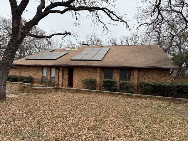 703 E Murco Drive, Mineral Wells, TX 76067
