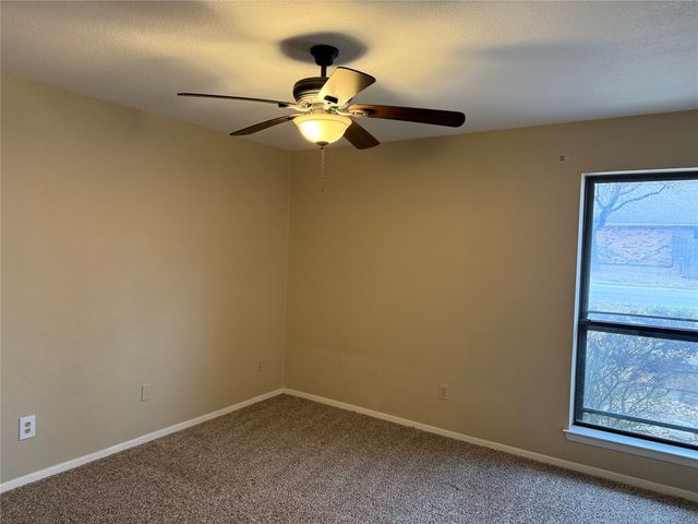 703 E Murco Drive, Mineral Wells, TX 76067