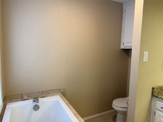 703 E Murco Drive, Mineral Wells, TX 76067