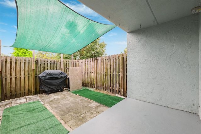 2834 SOMERSET PARK DRIVE, Tampa, FL 33613