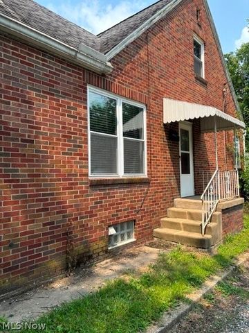 14 11th Street SW, Massillon, OH 44647