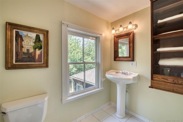 733 Herricks Lane, Jamesport, NY 11901