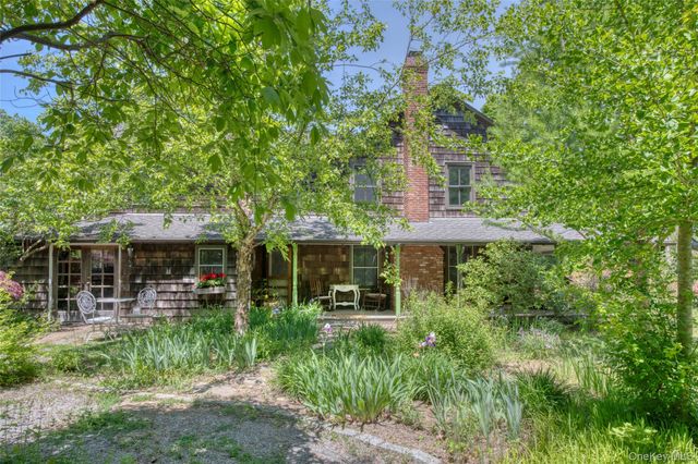 733 Herricks Lane, Jamesport, NY 11901