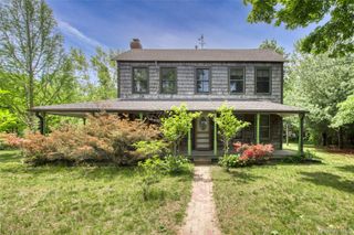 733 Herricks Lane, Jamesport, NY 11901