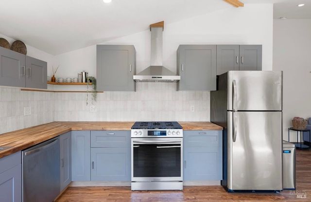 17356 Old Monte Rio Rd, Guerneville, CA 95446