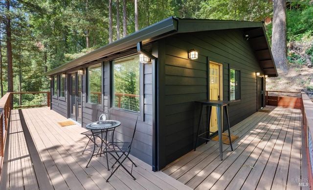 17356 Old Monte Rio Rd, Guerneville, CA 95446