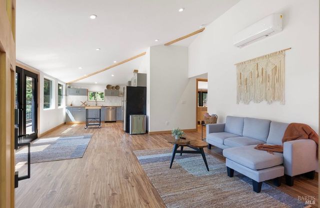 17356 Old Monte Rio Rd, Guerneville, CA 95446