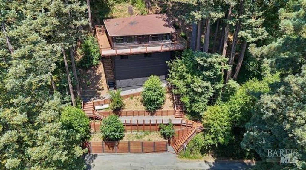 17356 Old Monte Rio Rd, Guerneville, CA 95446
