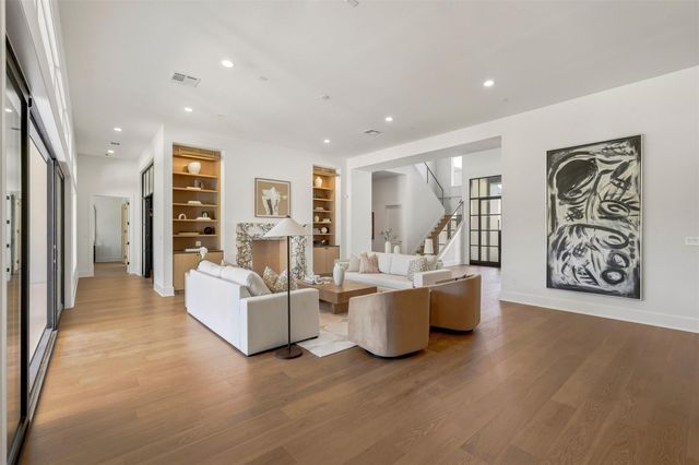 50 Aria Isle Drive, The Woodlands, TX 77380