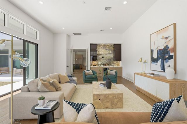 50 Aria Isle Drive, The Woodlands, TX 77380