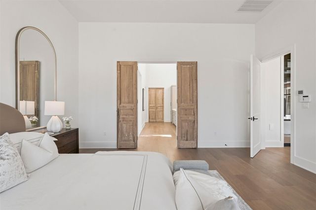 50 Aria Isle Drive, The Woodlands, TX 77380