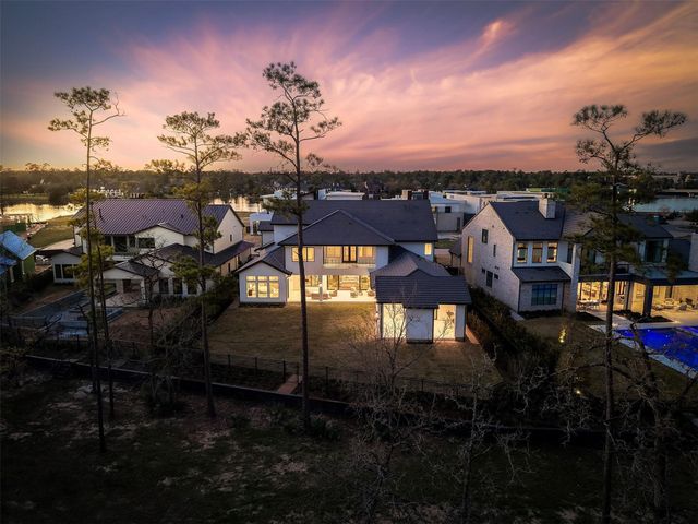 50 Aria Isle Drive, The Woodlands, TX 77380