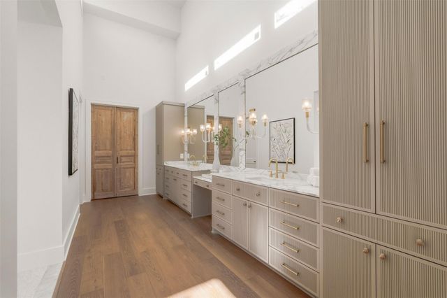 50 Aria Isle Drive, The Woodlands, TX 77380