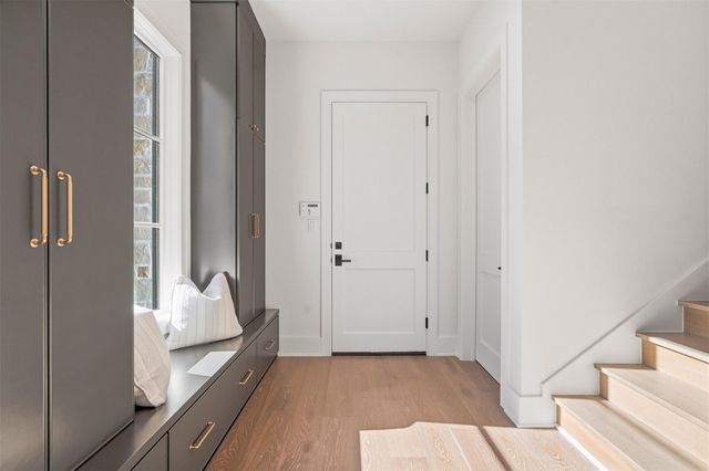 50 Aria Isle Drive, The Woodlands, TX 77380