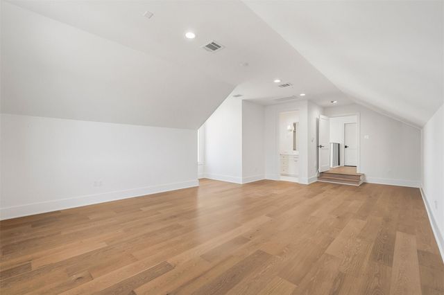 50 Aria Isle Drive, The Woodlands, TX 77380