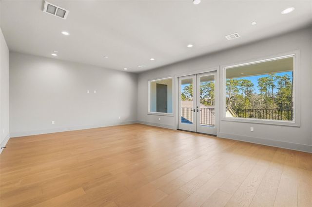 50 Aria Isle Drive, The Woodlands, TX 77380